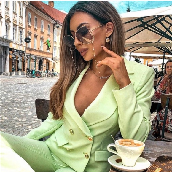 Zara small lime blazer with gold buttons - Picture 2 of 9